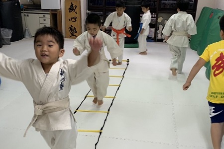 幼年クラス/３才～６才(小学１年生)